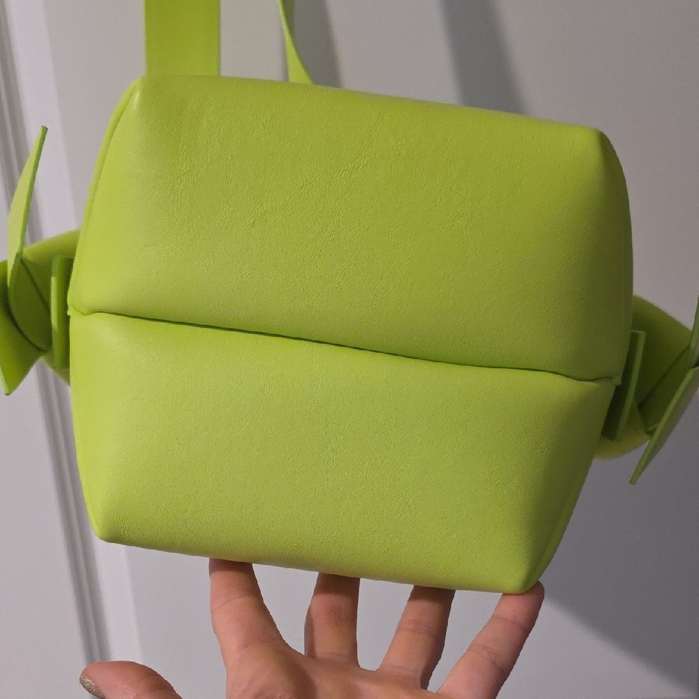 Acne Studios Neon Green Musubi Small - Picture 2 of 7